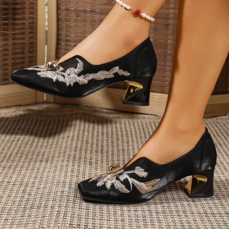 Embroidery Designer - Chaussures Femme Décontractées à Talon Moyen,