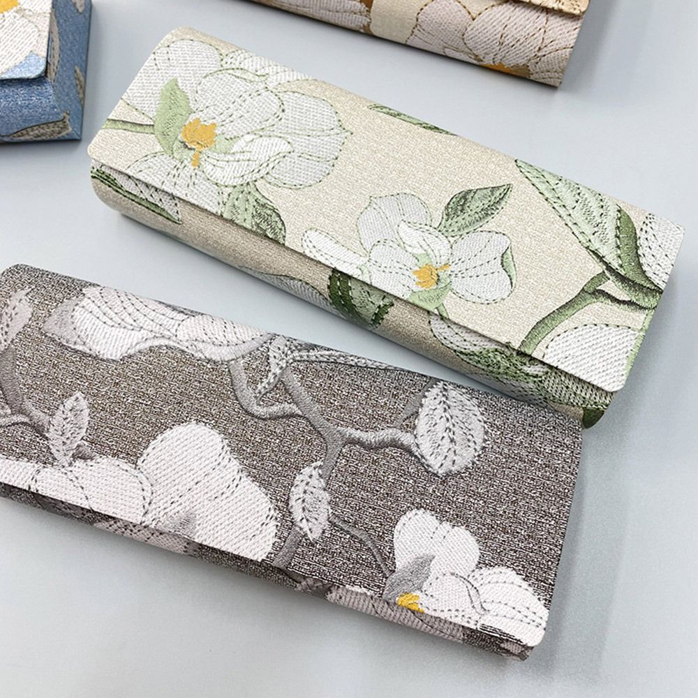 Étui à lunettes de style chino - Embroidery Viewer avis et prix