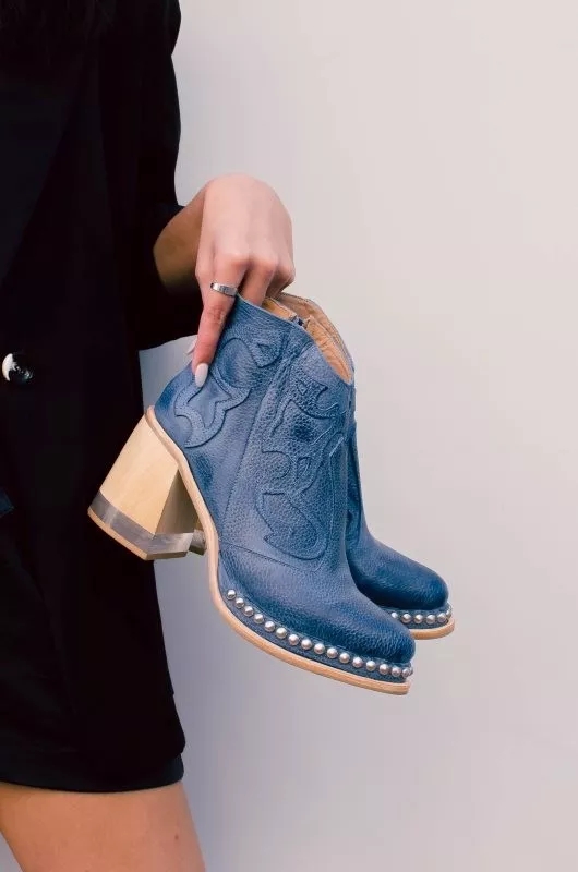 Bottines en cuir brodées pour  - Embroidery On Socks avis et prix