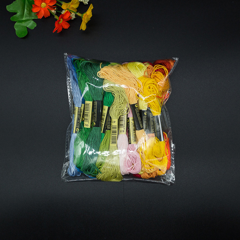 Kit de Fils à Broder Multicolo - Embroidery Yarns avis et prix